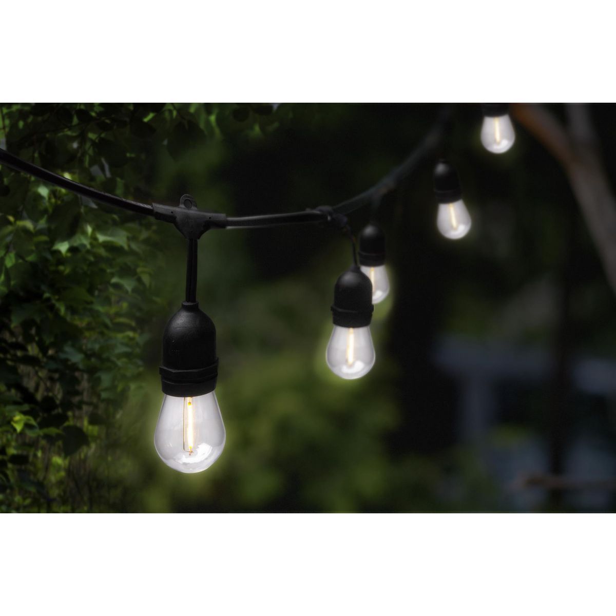 LUMINAR OUTDOOR 20 ft. 10 Bulb Outdoor Solar String Lights